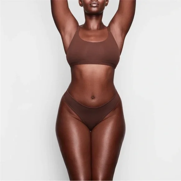 SKIMS Fits Everybody Bra in Cocoa Large NWT - Picture 2 of 3